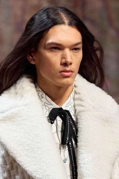 Look 186
